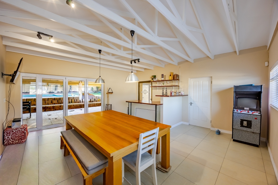 4 Bedroom Property for Sale in Flamingo Vlei Western Cape